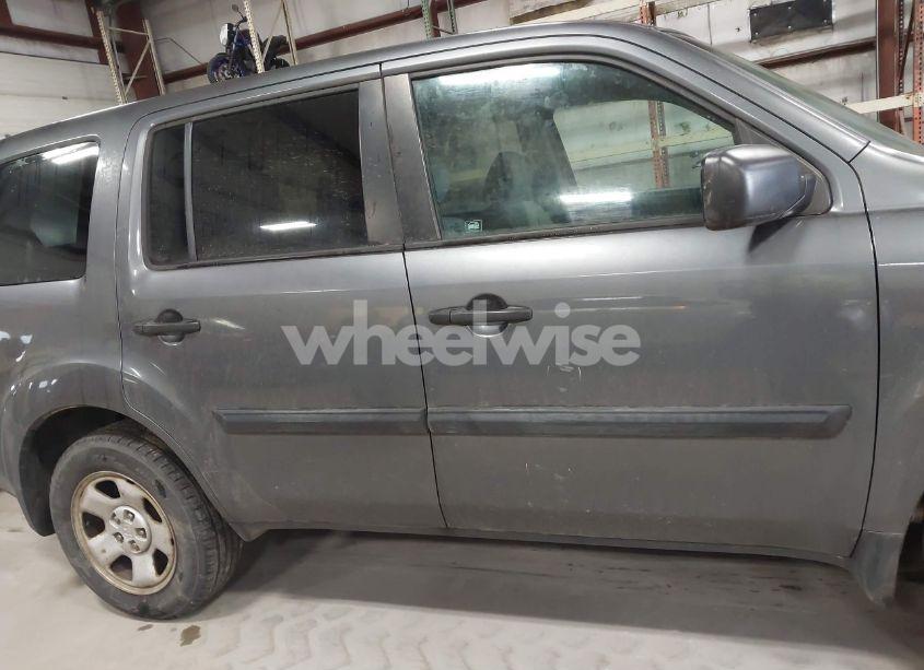 Photo 13 of 2012 Honda Pilot LX (VIN 5FNYF4H21CB085788)