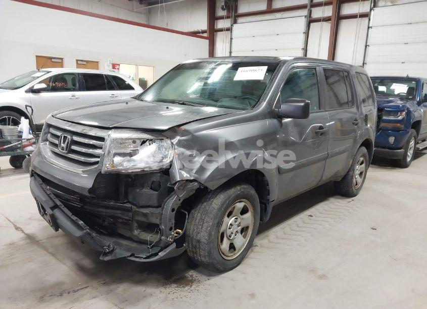 Photo 2 of 2012 Honda Pilot LX (VIN 5FNYF4H21CB085788)