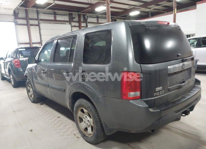 Photo 3 of 2012 Honda Pilot LX (VIN 5FNYF4H21CB085788)