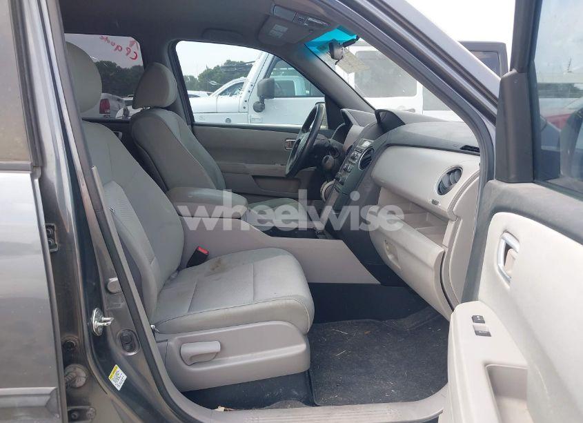 Photo 5 of 2013 Honda Pilot LX (VIN 5FNYF4H21DB014172)