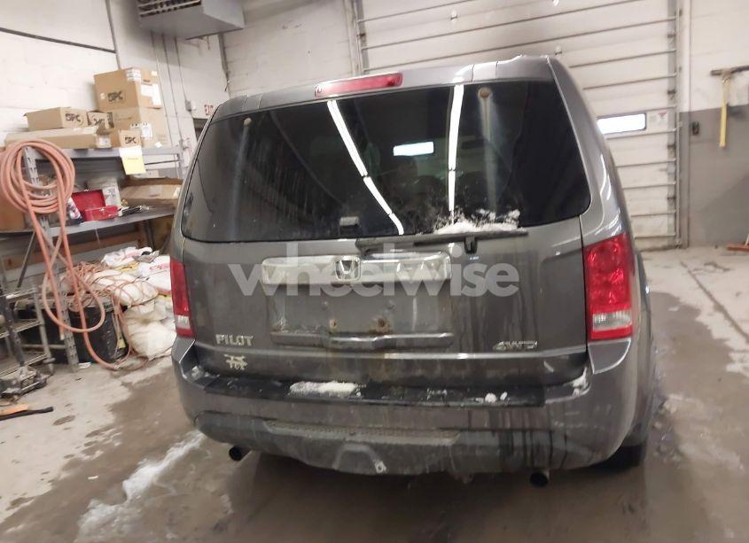 Photo 17 of 2014 Honda Pilot LX (VIN 5FNYF4H21EB009605)