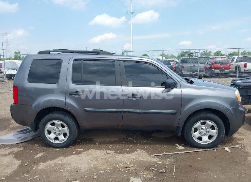 Photo 14 of 2014 Honda Pilot LX (VIN 5FNYF4H21EB048419)