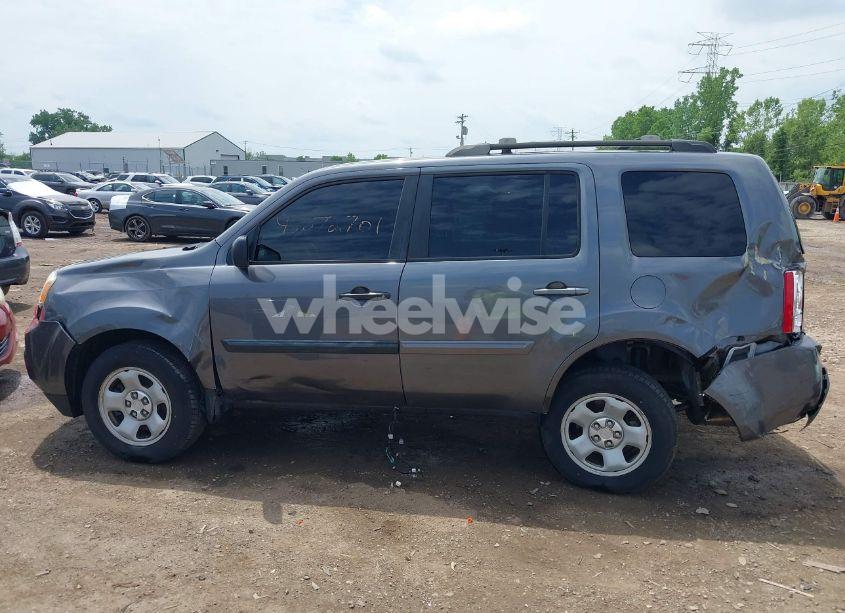 Photo 15 of 2014 Honda Pilot LX (VIN 5FNYF4H21EB048419)