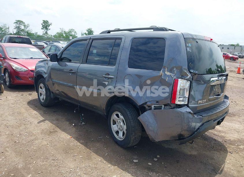 Photo 3 of 2014 Honda Pilot LX (VIN 5FNYF4H21EB048419)