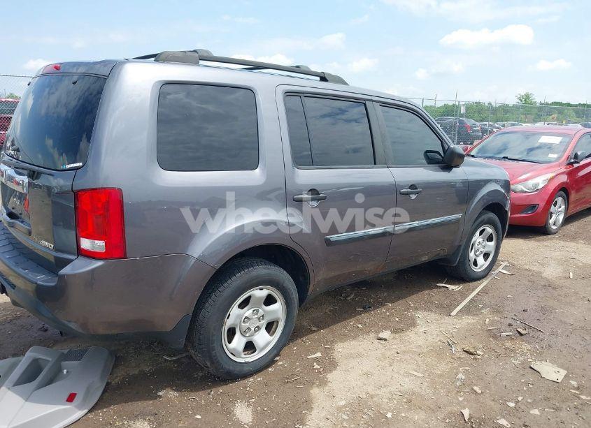 Photo 4 of 2014 Honda Pilot LX (VIN 5FNYF4H21EB048419)