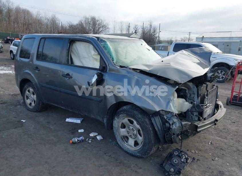 2010 Honda Pilot LX (VIN 5FNYF4H22AB032210) main photo