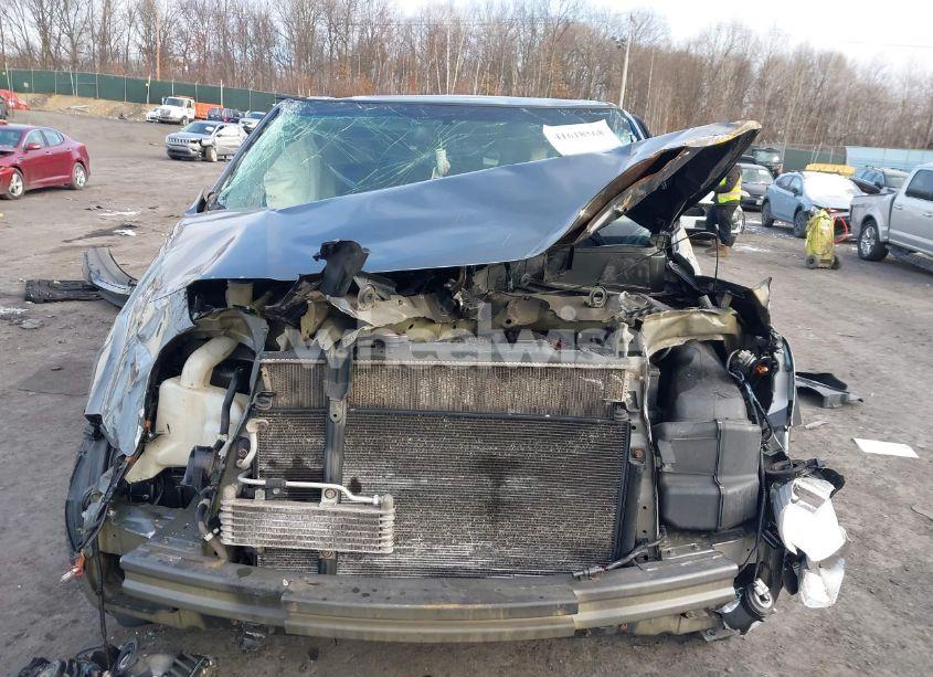 Photo 12 of 2010 Honda Pilot LX (VIN 5FNYF4H22AB032210)