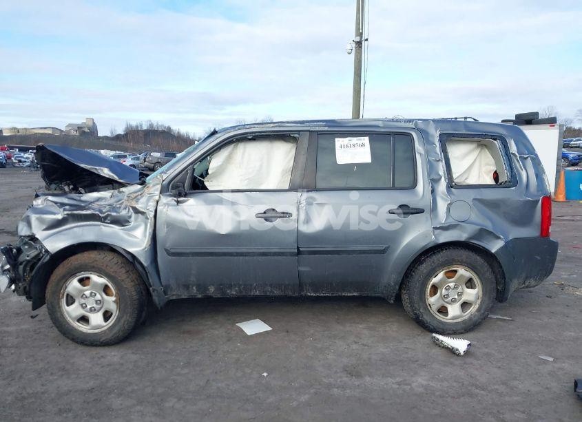 Photo 14 of 2010 Honda Pilot LX (VIN 5FNYF4H22AB032210)