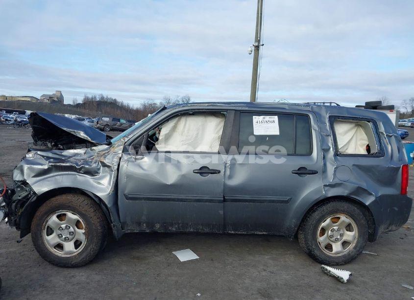 Photo 6 of 2010 Honda Pilot LX (VIN 5FNYF4H22AB032210)