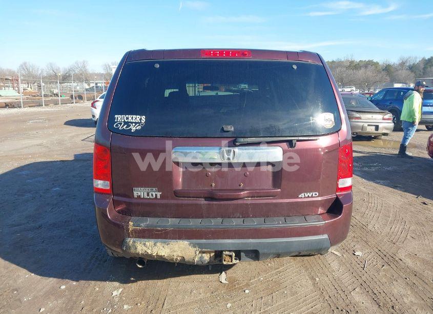 Photo 16 of 2011 Honda Pilot LX (VIN 5FNYF4H22BB059800)