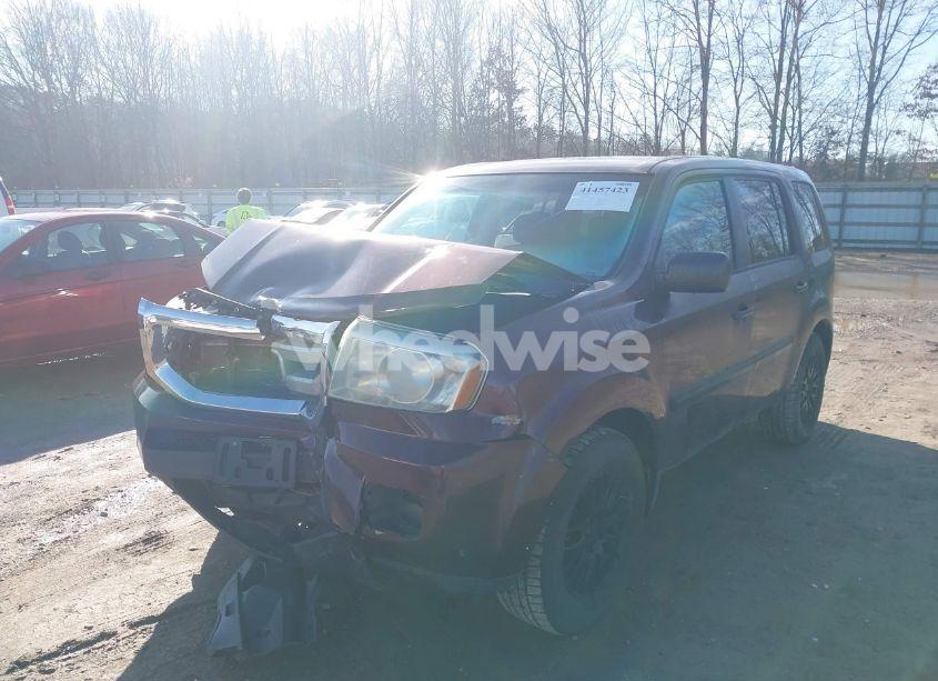 Photo 2 of 2011 Honda Pilot LX (VIN 5FNYF4H22BB059800)