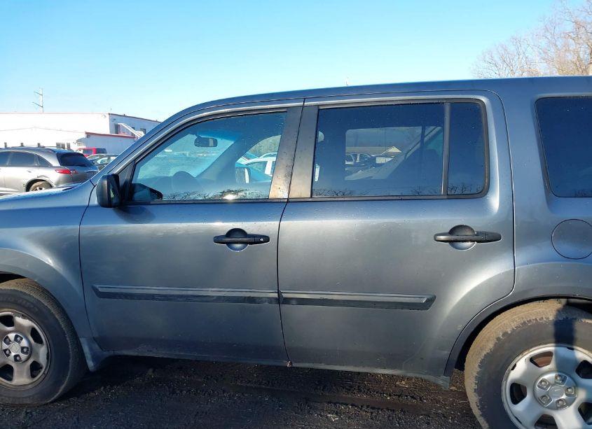 Photo 14 of 2012 Honda Pilot LX (VIN 5FNYF4H22CB013367)