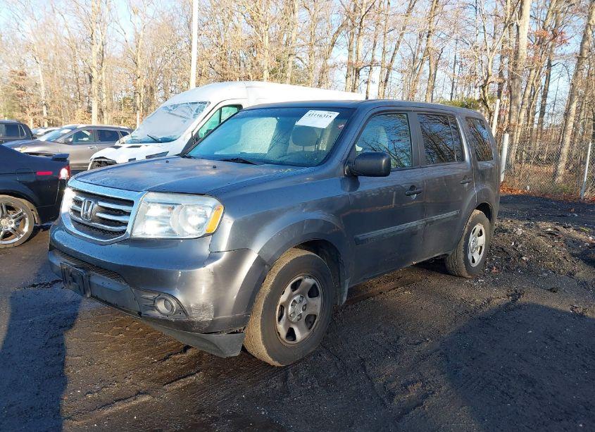 Photo 2 of 2012 Honda Pilot LX (VIN 5FNYF4H22CB013367)