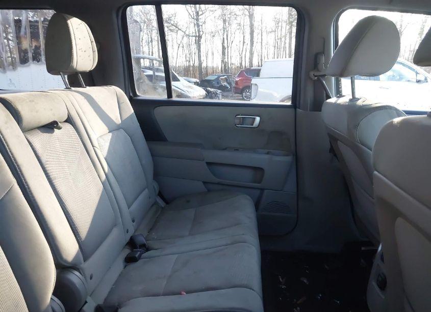 Photo 8 of 2012 Honda Pilot LX (VIN 5FNYF4H22CB013367)