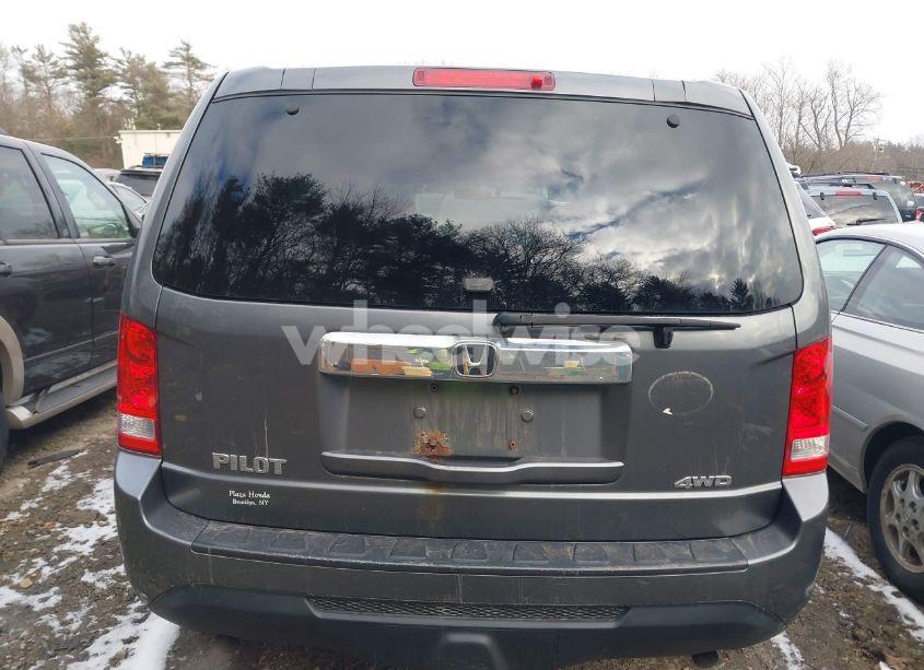 Photo 16 of 2012 Honda Pilot LX (VIN 5FNYF4H22CB056834)