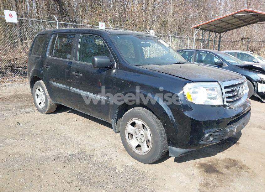 2014 Honda Pilot LX (VIN 5FNYF4H22EB015512) main photo