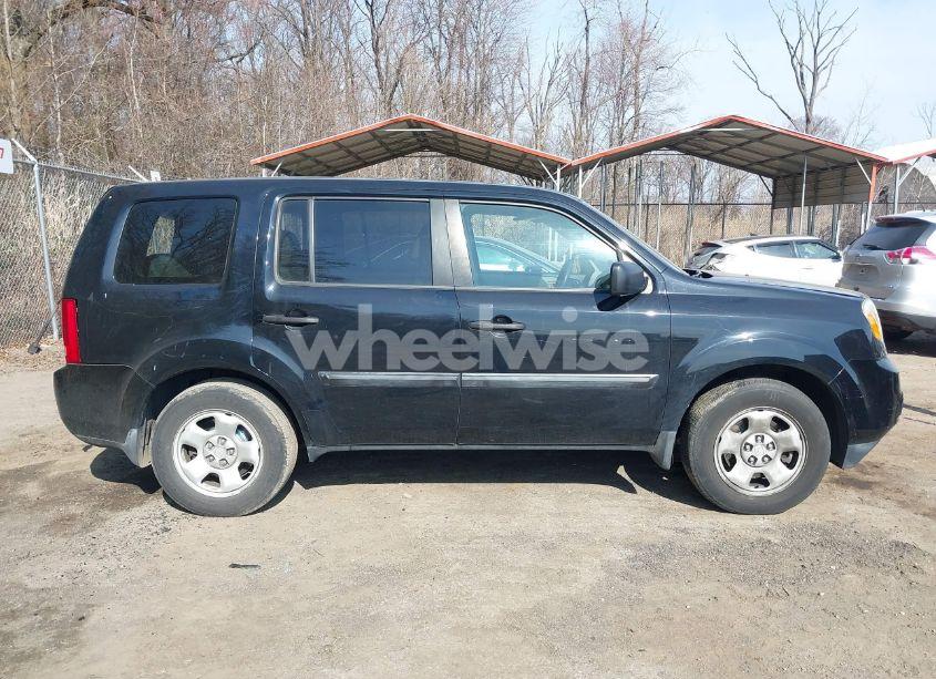 Photo 13 of 2014 Honda Pilot LX (VIN 5FNYF4H22EB015512)