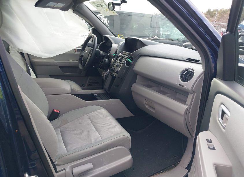 Photo 5 of 2014 Honda Pilot LX (VIN 5FNYF4H22EB050325)