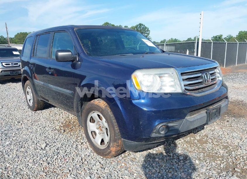 2015 Honda Pilot LX (VIN 5FNYF4H22FB007587) main photo