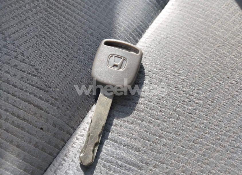 Photo 11 of 2015 Honda Pilot LX (VIN 5FNYF4H22FB007587)