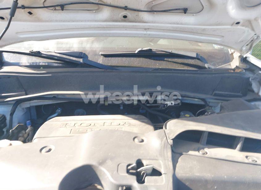 Photo 10 of 2015 Honda Pilot LX (VIN 5FNYF4H22FB062198)