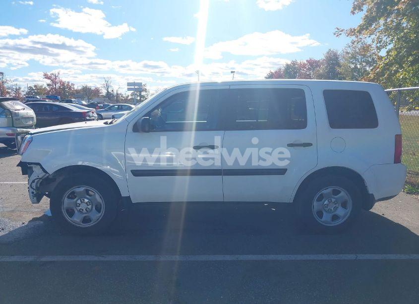 Photo 14 of 2015 Honda Pilot LX (VIN 5FNYF4H22FB062198)