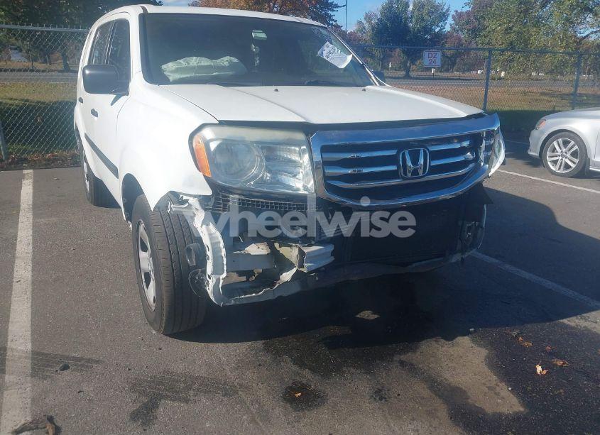 Photo 17 of 2015 Honda Pilot LX (VIN 5FNYF4H22FB062198)