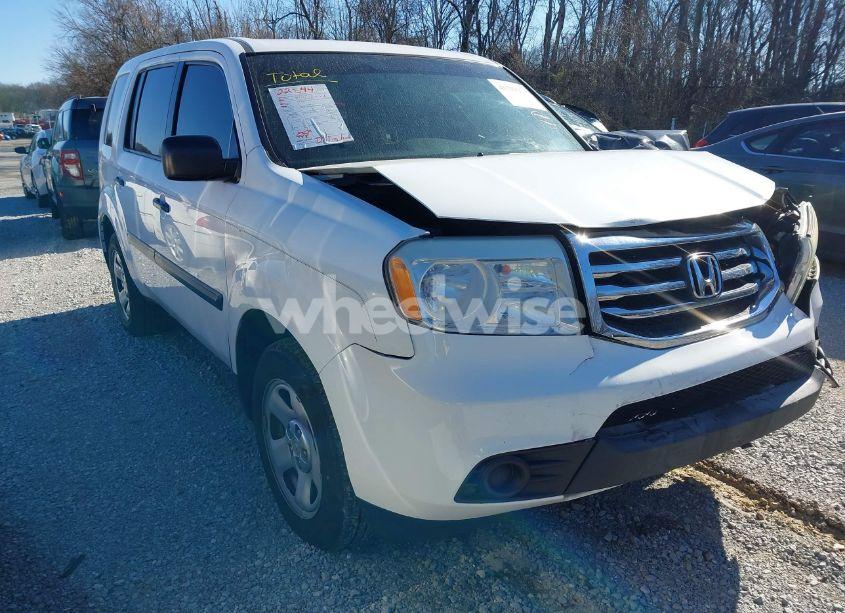 2015 Honda Pilot LX (VIN 5FNYF4H22FB062220) main photo