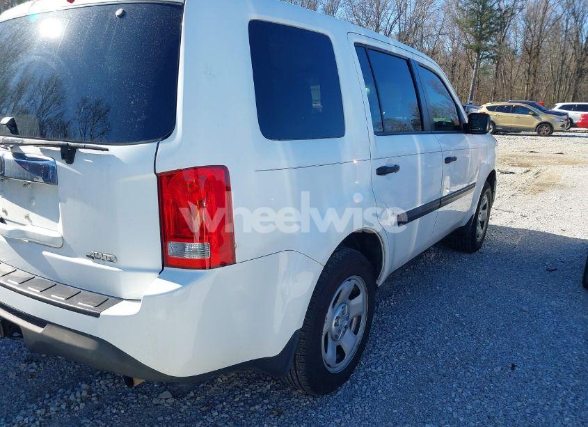 Photo 4 of 2015 Honda Pilot LX (VIN 5FNYF4H22FB062220)