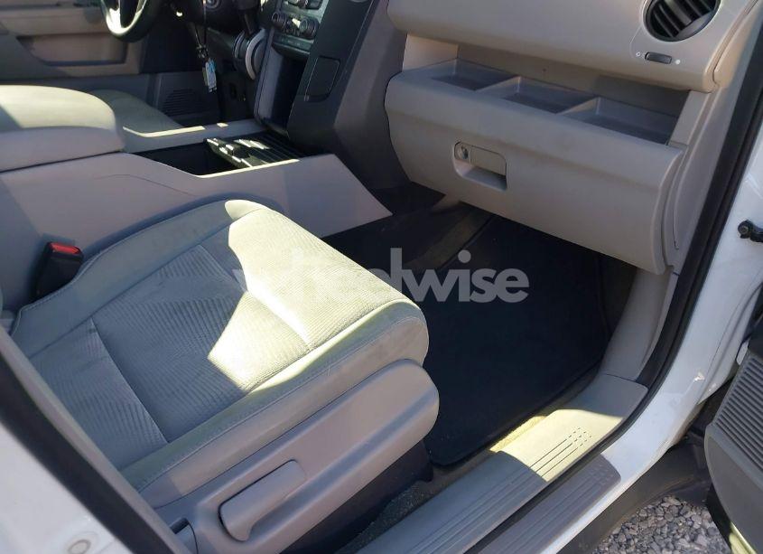 Photo 5 of 2015 Honda Pilot LX (VIN 5FNYF4H22FB062220)