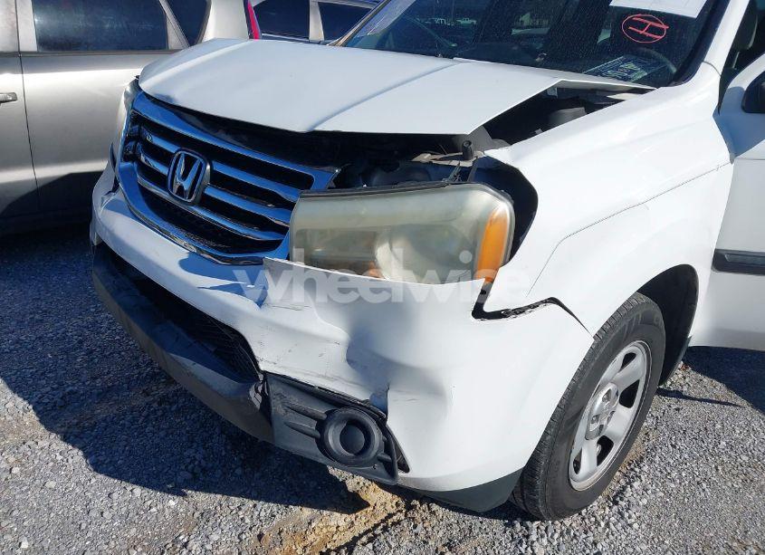 Photo 6 of 2015 Honda Pilot LX (VIN 5FNYF4H22FB062220)