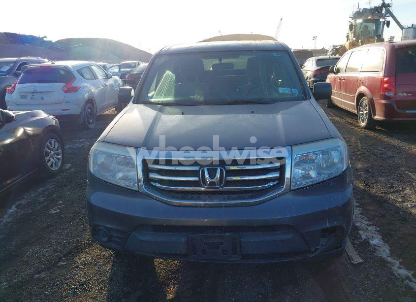 Photo 12 of 2015 Honda Pilot LX (VIN 5FNYF4H22FB077526)