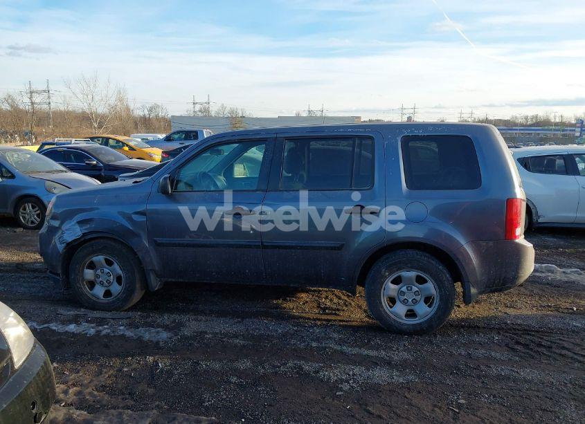 Photo 14 of 2015 Honda Pilot LX (VIN 5FNYF4H22FB077526)