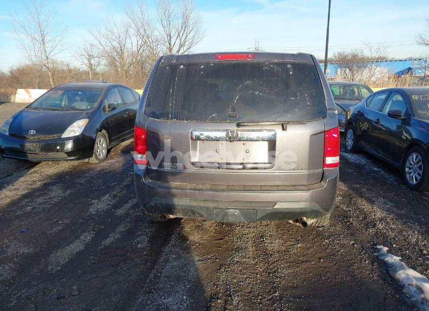 Photo 16 of 2015 Honda Pilot LX (VIN 5FNYF4H22FB077526)