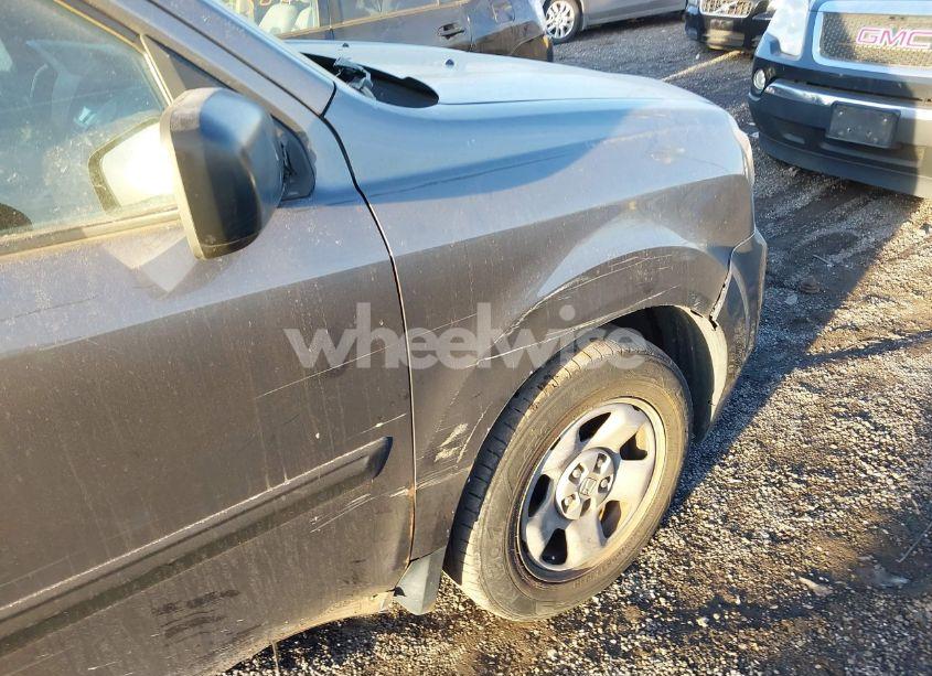 Photo 18 of 2015 Honda Pilot LX (VIN 5FNYF4H22FB077526)