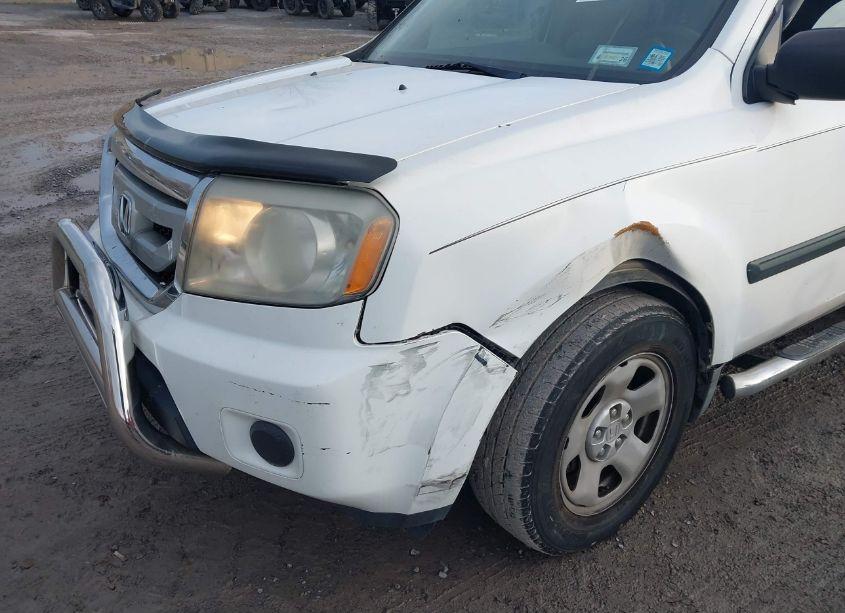 Photo 12 of 2010 Honda Pilot LX (VIN 5FNYF4H23AB006330)