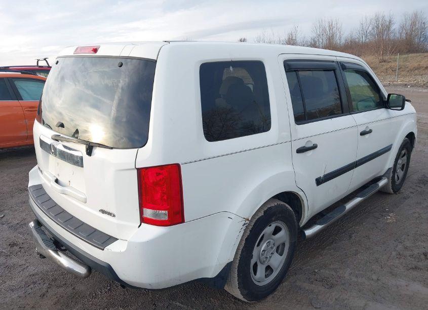 Photo 4 of 2010 Honda Pilot LX (VIN 5FNYF4H23AB006330)