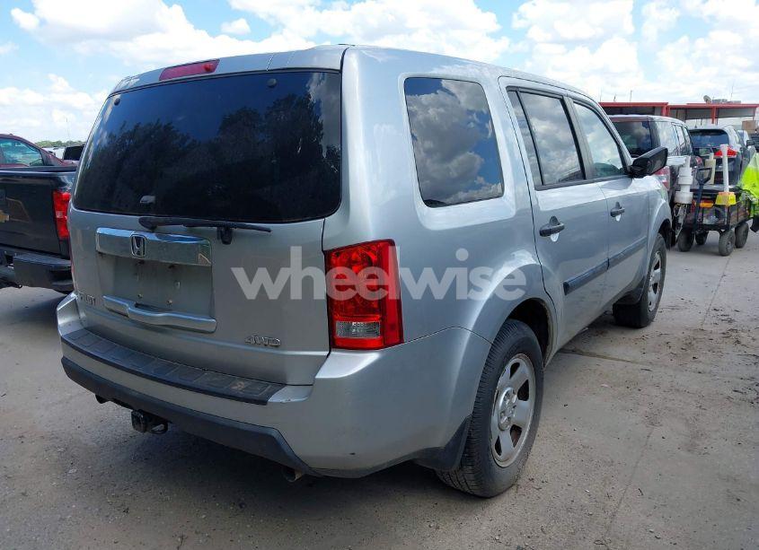 Photo 4 of 2011 Honda Pilot LX (VIN 5FNYF4H23BB088481)