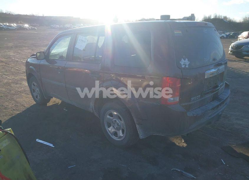 Photo 3 of 2013 Honda Pilot LX (VIN 5FNYF4H23DB074986)