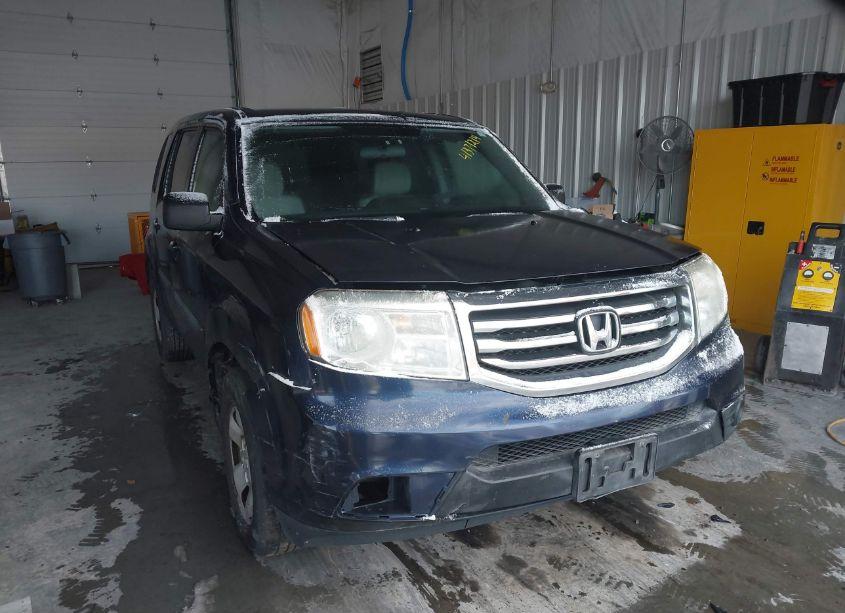 2014 Honda Pilot LX (VIN 5FNYF4H23EB008018) main photo