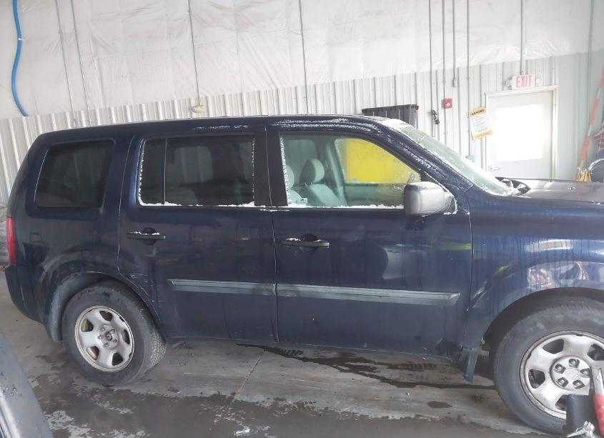 Photo 13 of 2014 Honda Pilot LX (VIN 5FNYF4H23EB008018)