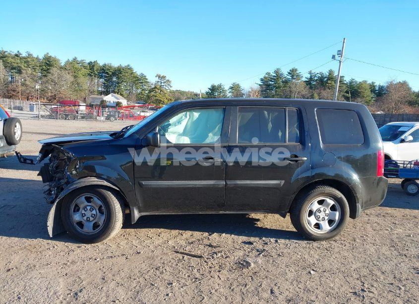 Photo 15 of 2015 Honda Pilot LX (VIN 5FNYF4H23FB044468)