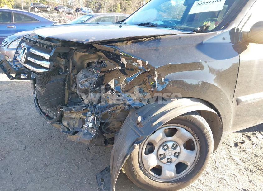 Photo 18 of 2015 Honda Pilot LX (VIN 5FNYF4H23FB044468)