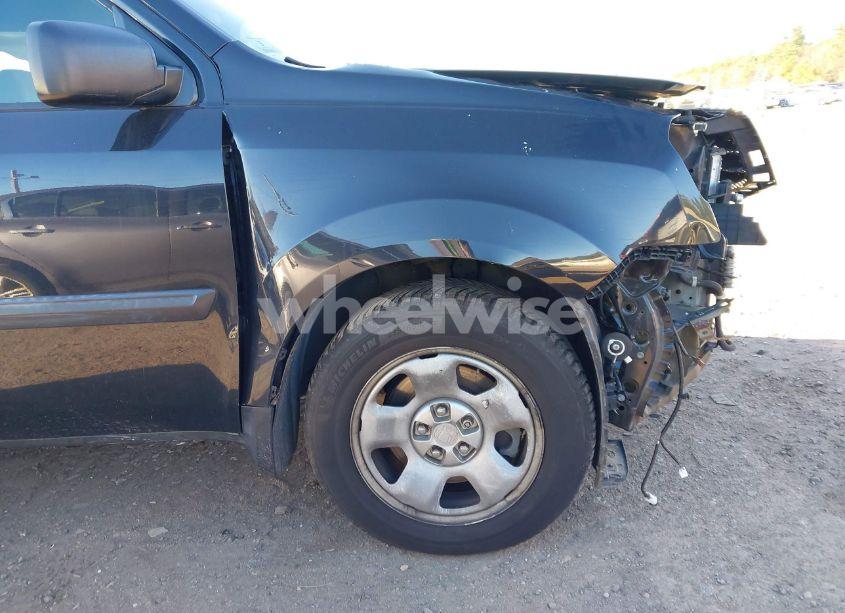 Photo 19 of 2015 Honda Pilot LX (VIN 5FNYF4H23FB044468)