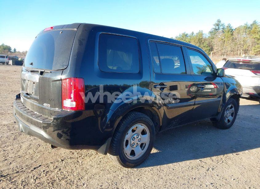 Photo 4 of 2015 Honda Pilot LX (VIN 5FNYF4H23FB044468)