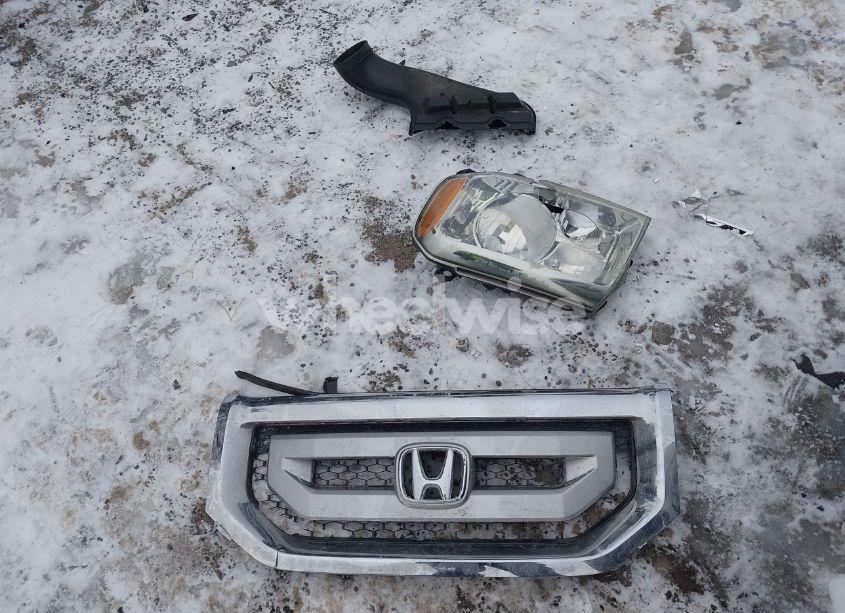 Photo 12 of 2010 Honda Pilot LX (VIN 5FNYF4H24AB036291)