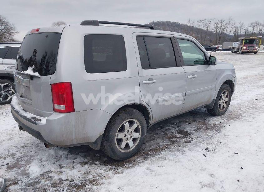 Photo 4 of 2010 Honda Pilot LX (VIN 5FNYF4H24AB036291)