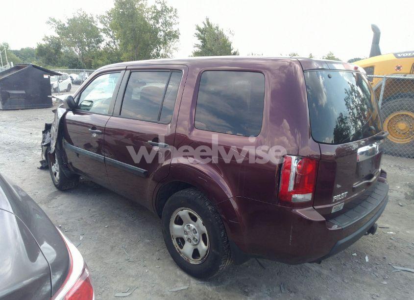 Photo 3 of 2011 Honda Pilot LX (VIN 5FNYF4H24BB018164)