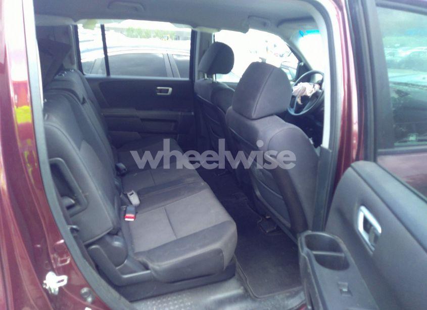 Photo 8 of 2011 Honda Pilot LX (VIN 5FNYF4H24BB018164)
