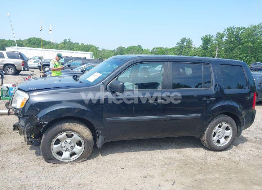 Photo 15 of 2013 Honda Pilot LX (VIN 5FNYF4H24DB051250)